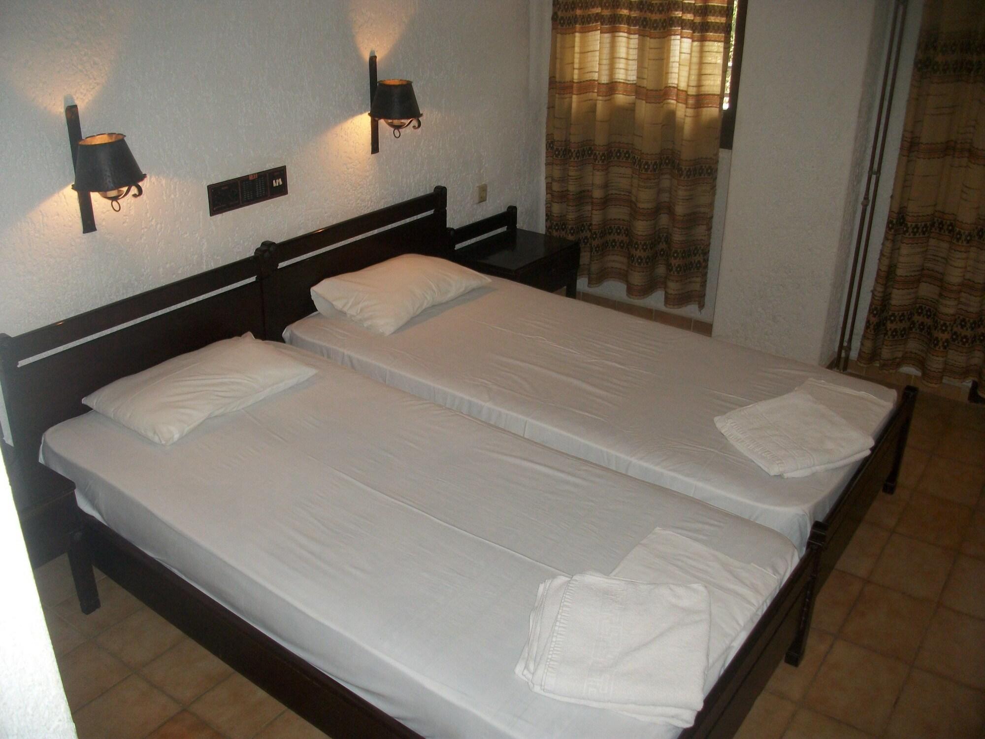 Efi Hotel Μάλια Εξωτερικό φωτογραφία