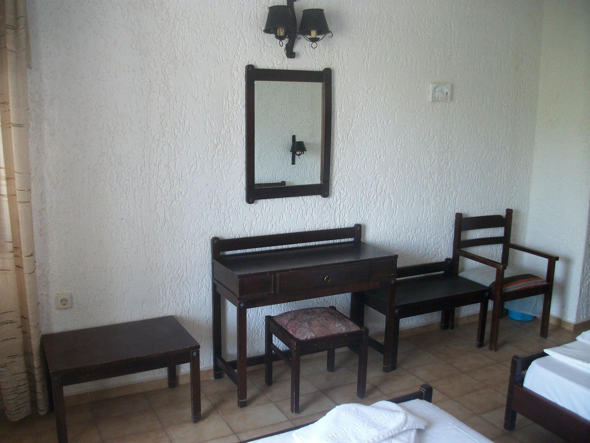 Efi Hotel Μάλια Εξωτερικό φωτογραφία