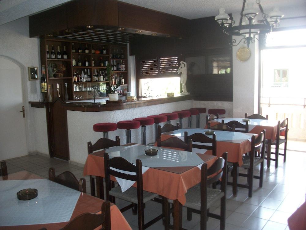 Efi Hotel Μάλια Εξωτερικό φωτογραφία