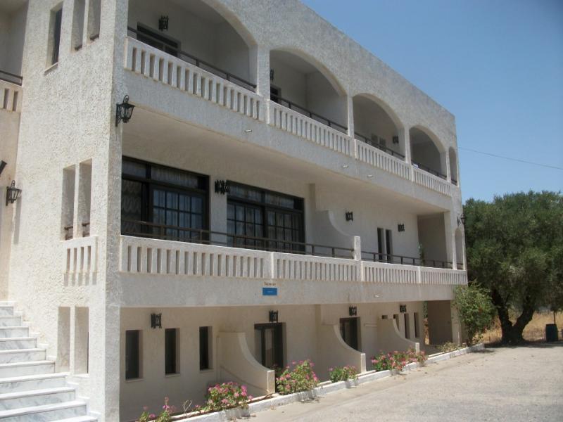 Efi Hotel Μάλια Εξωτερικό φωτογραφία